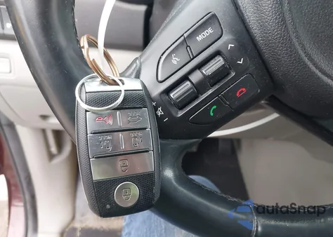 2017 Kia Sedona Lx z USA, uszkodzony, nr VIN KNDMB5C10H6334843